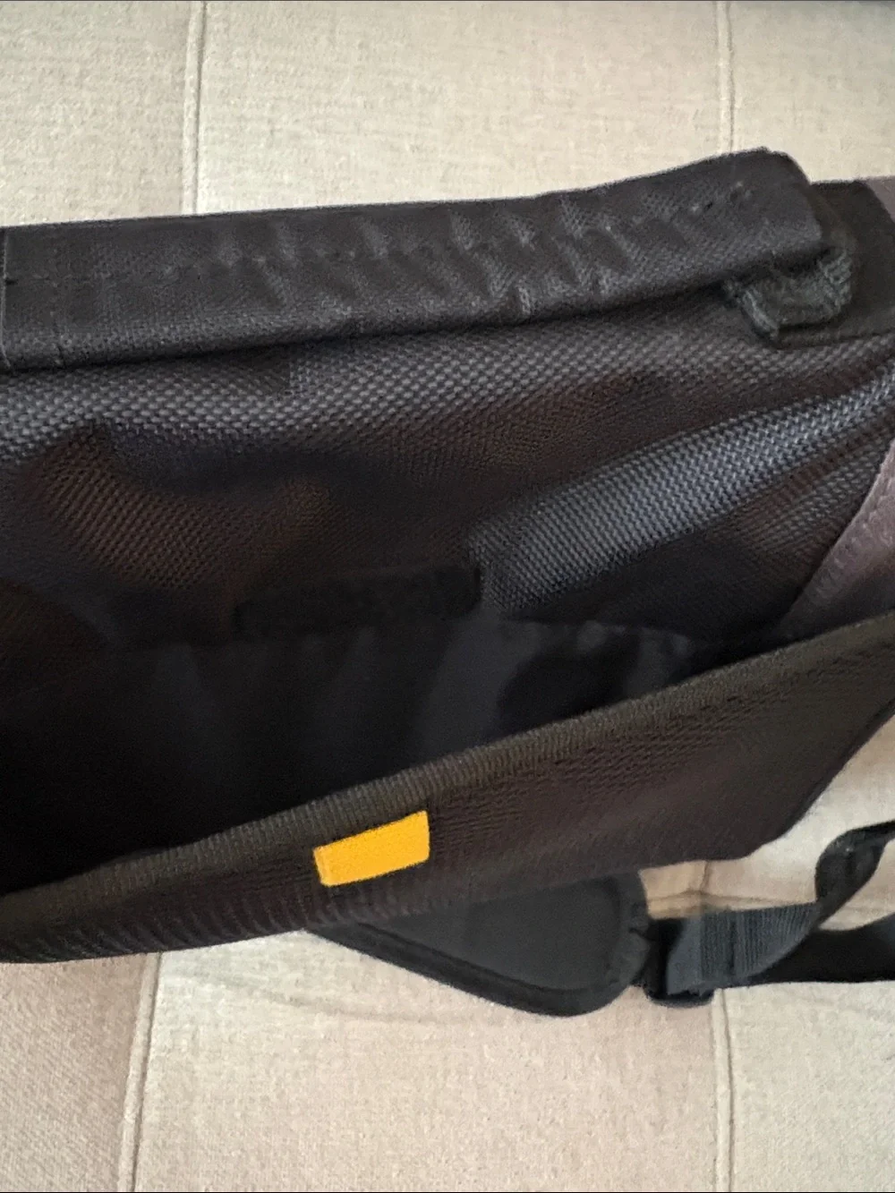 TARGUS CityGear Messenger Bag 10.2